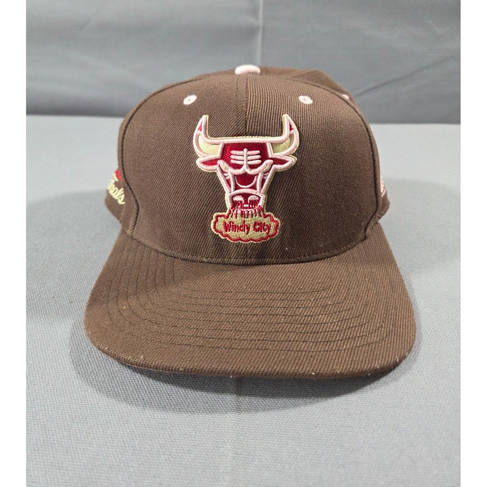 Mitchell & Ness Chicago Bulls Windy City Fitted Hat 7 1/8 Brown Pink Finals